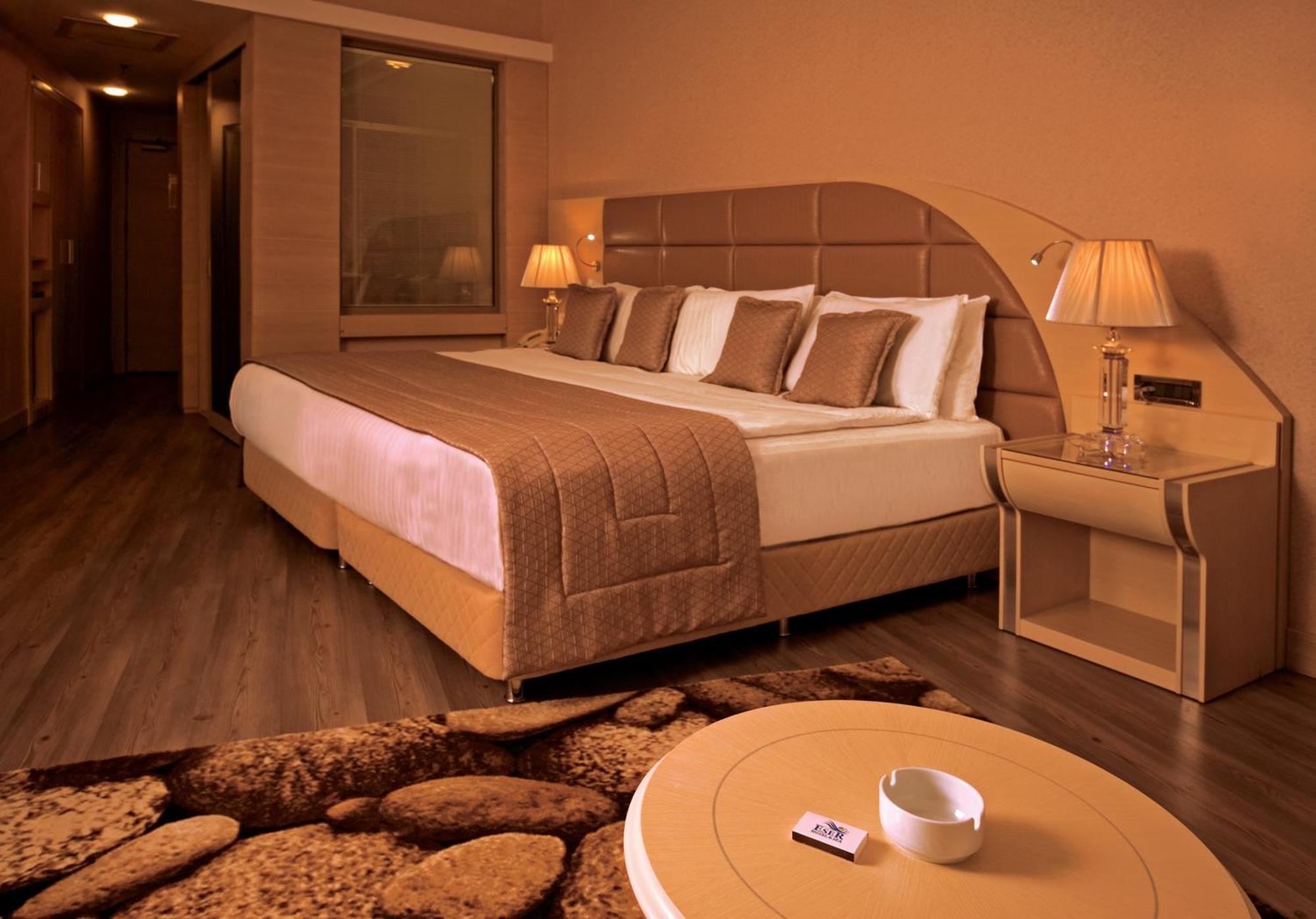فندق وسبا ايسر بريميوم بيوكجكمجة المظهر الخارجي الصورة A room at the hotel