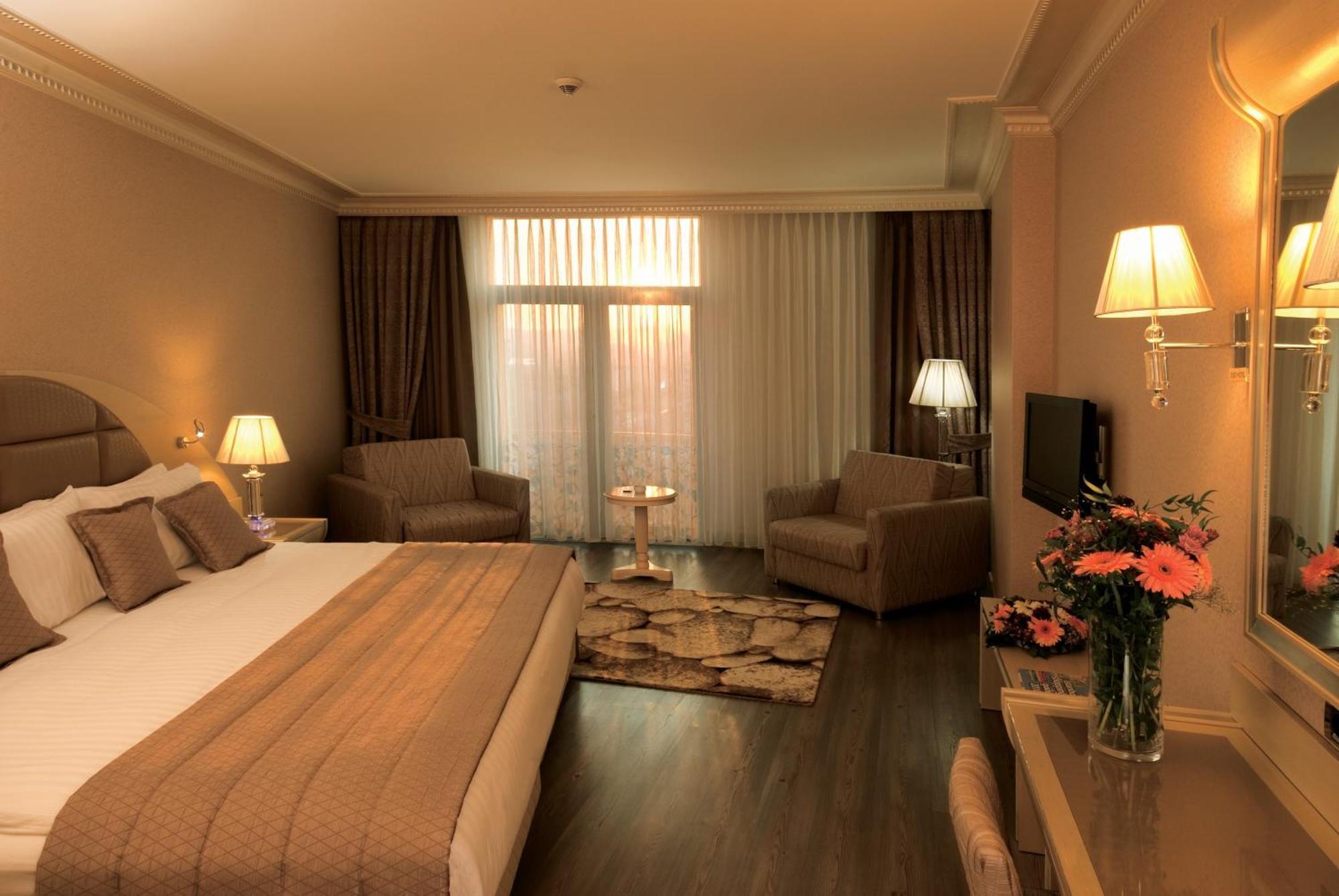 فندق وسبا ايسر بريميوم بيوكجكمجة المظهر الخارجي الصورة A room at the hotel
