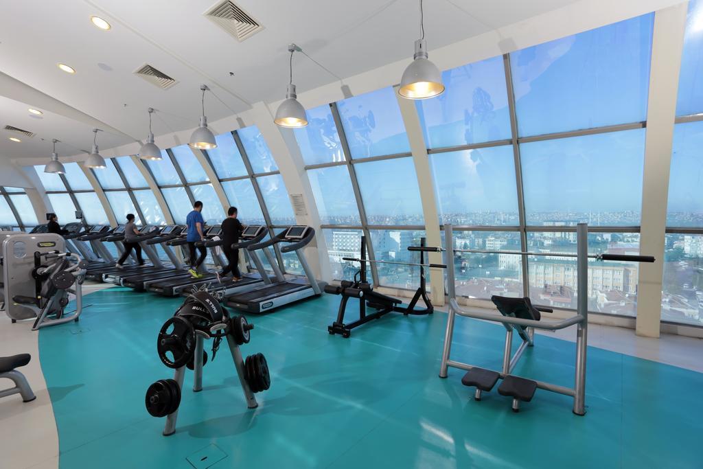 فندق وسبا ايسر بريميوم بيوكجكمجة المظهر الخارجي الصورة The gym at the 101 building