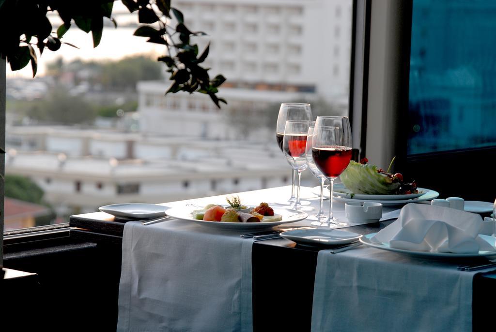 فندق وسبا ايسر بريميوم بيوكجكمجة المظهر الخارجي الصورة A table set for dinner