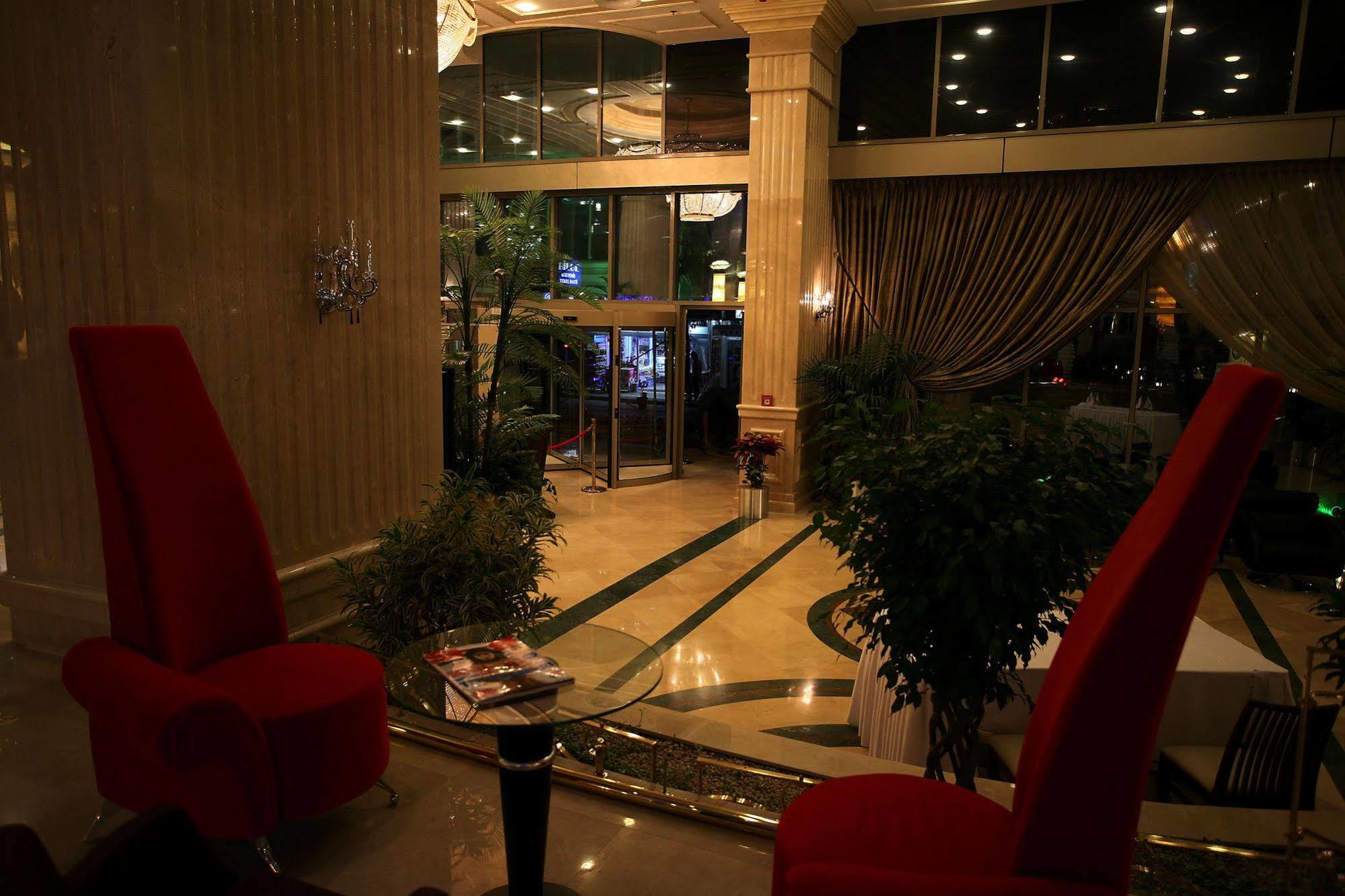 فندق وسبا ايسر بريميوم بيوكجكمجة المظهر الخارجي الصورة Lobby
